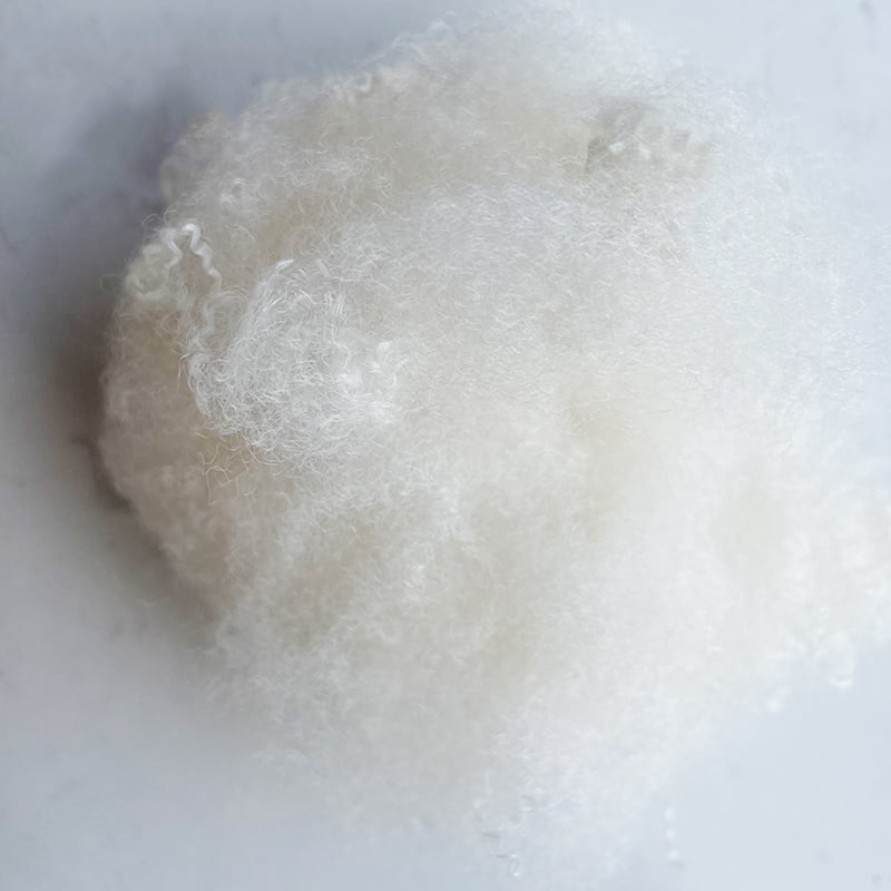 Benang Karpet 13DX120mm Fiber Khusus Putih Gading